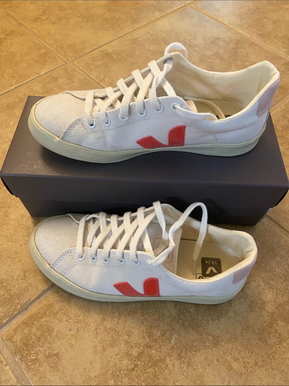 Veja Low-Top White Canvas Sneakers with Red V US7/EU38